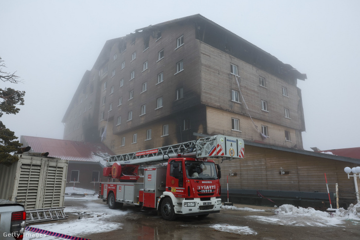 Folytatódnak az oltási munkálatok a Grand Kartal Hotelben 2025. január 21-én